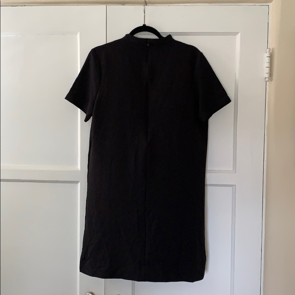 Mind Code Keyhole Dress - Picture 3 of 3